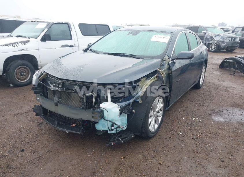 Photo 2 of 2020 Chevrolet Malibu FWD LT (VIN 1G1ZD5STXLF055548)
