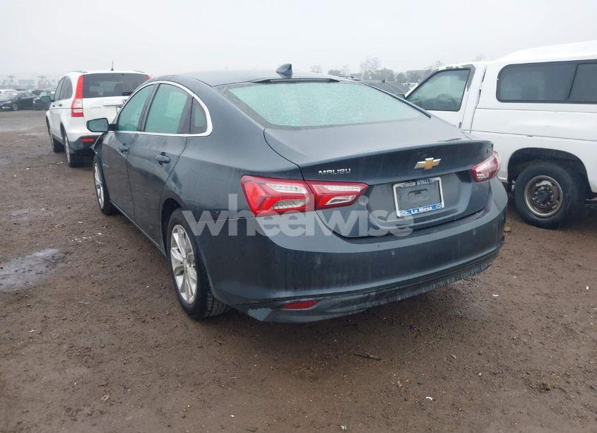 Photo 3 of 2020 Chevrolet Malibu FWD LT (VIN 1G1ZD5STXLF055548)