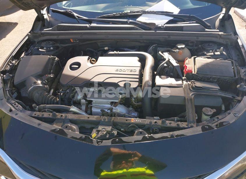 Photo 10 of 2020 Chevrolet Malibu FWD LT (VIN 1G1ZD5STXLF066386)