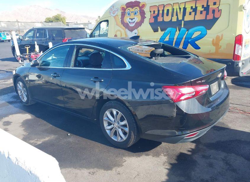 Photo 3 of 2020 Chevrolet Malibu FWD LT (VIN 1G1ZD5STXLF066386)