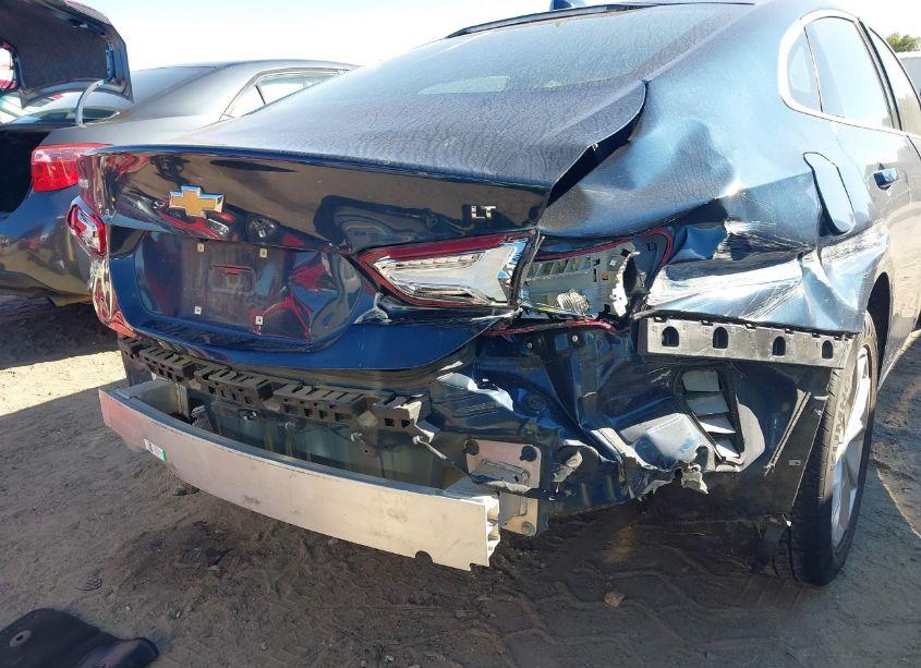 Photo 18 of 2020 Chevrolet Malibu FWD LT (VIN 1G1ZD5STXLF078344)