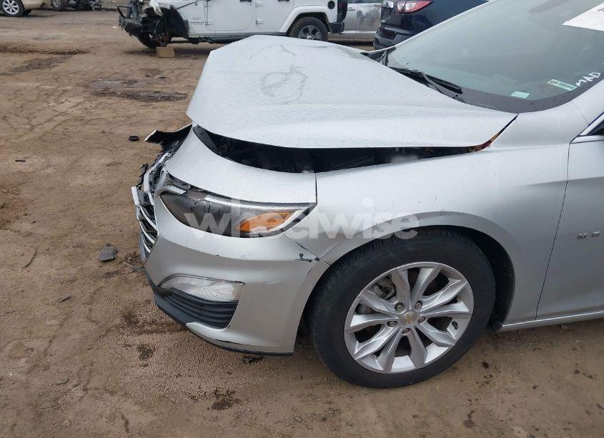 Photo 6 of 2020 Chevrolet Malibu FWD LT (VIN 1G1ZD5STXLF090042)