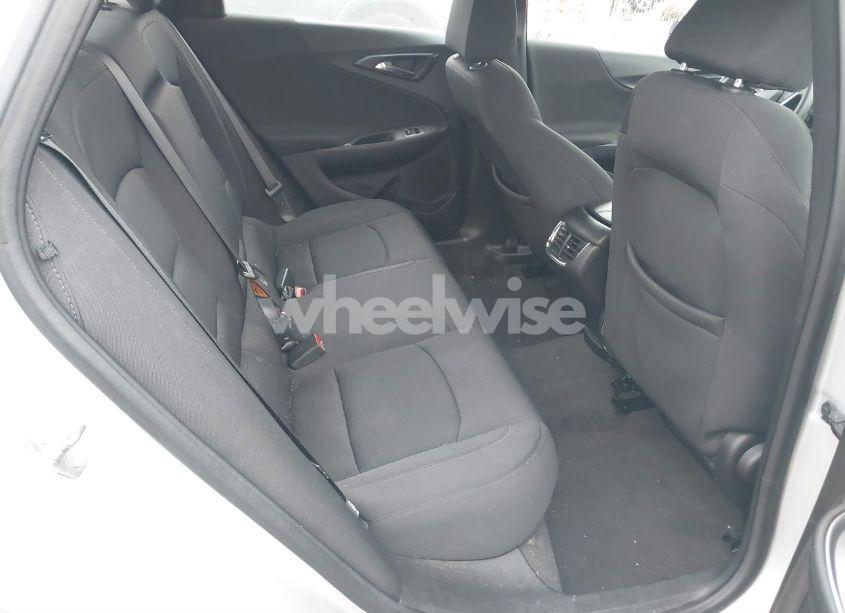 Photo 8 of 2020 Chevrolet Malibu FWD LT (VIN 1G1ZD5STXLF090042)
