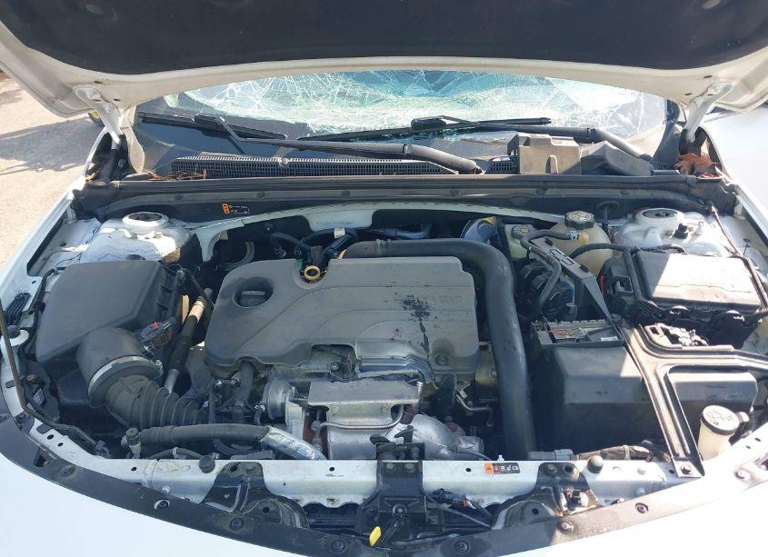 Photo 10 of 2020 Chevrolet Malibu FWD LT (VIN 1G1ZD5STXLF094186)