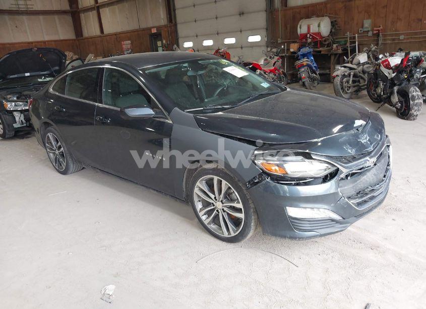 2020 Chevrolet Malibu FWD LT (VIN 1G1ZD5STXLF099405) main photo