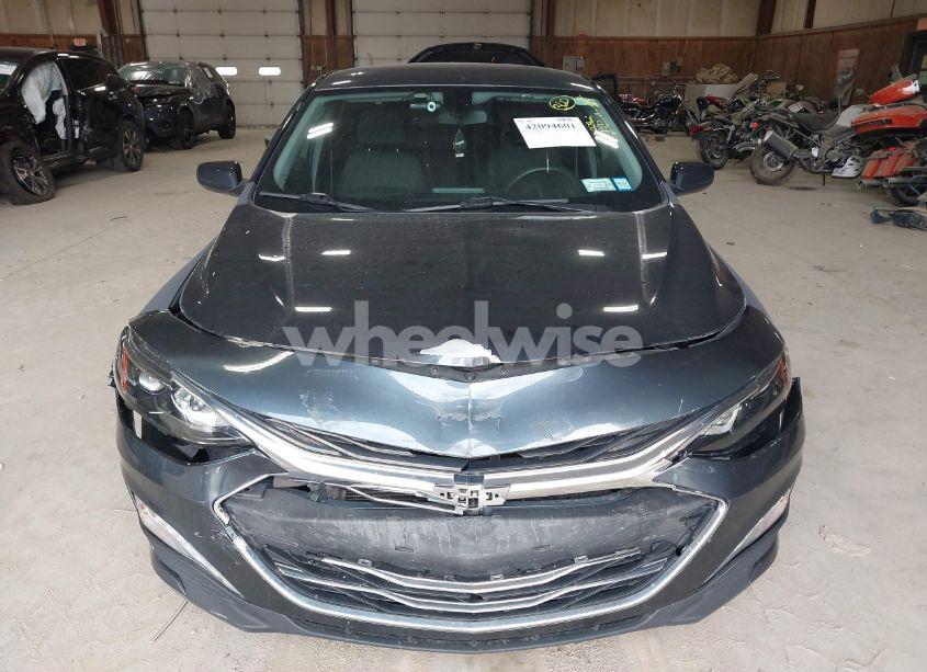 Photo 12 of 2020 Chevrolet Malibu FWD LT (VIN 1G1ZD5STXLF099405)