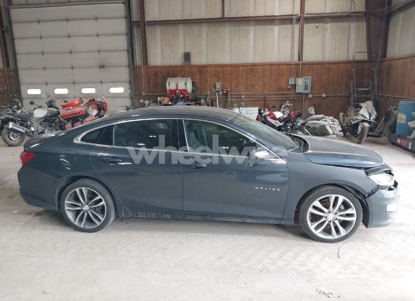 Photo 13 of 2020 Chevrolet Malibu FWD LT (VIN 1G1ZD5STXLF099405)