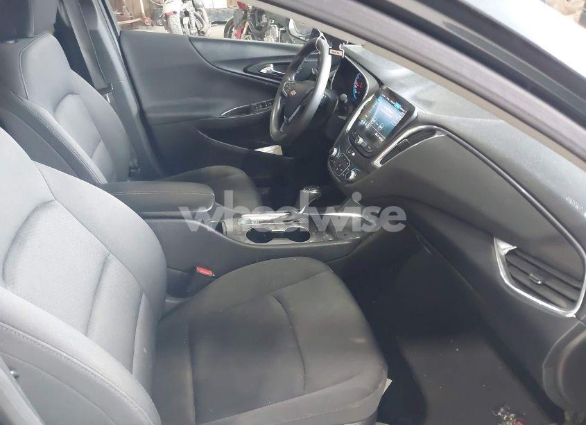 Photo 5 of 2020 Chevrolet Malibu FWD LT (VIN 1G1ZD5STXLF099405)