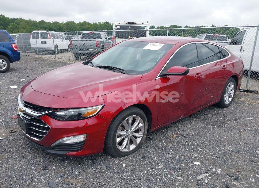 Photo 2 of 2020 Chevrolet Malibu FWD LT (VIN 1G1ZD5STXLF105350)