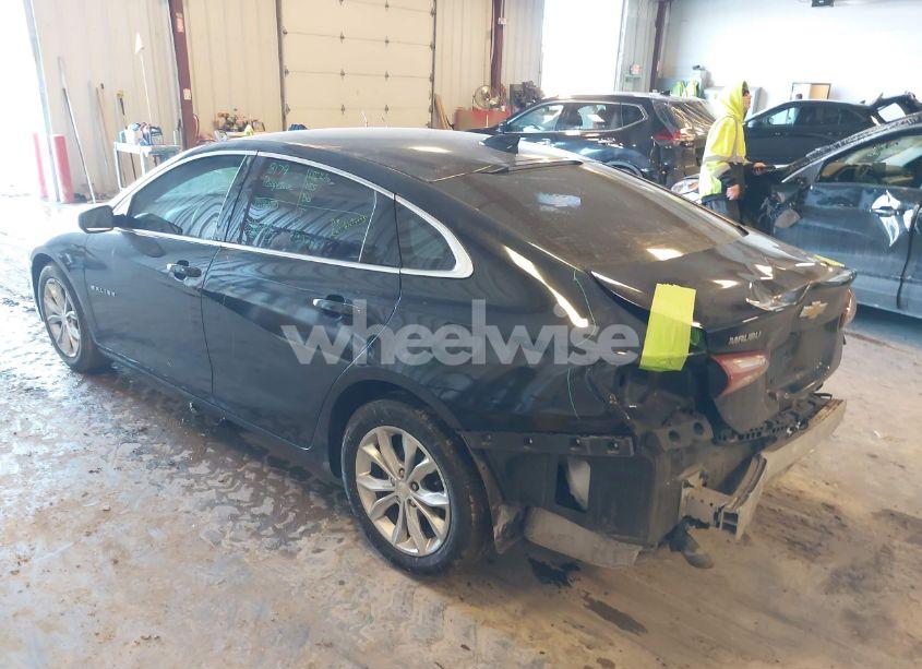 Photo 3 of 2020 Chevrolet Malibu FWD LT (VIN 1G1ZD5STXLF118728)