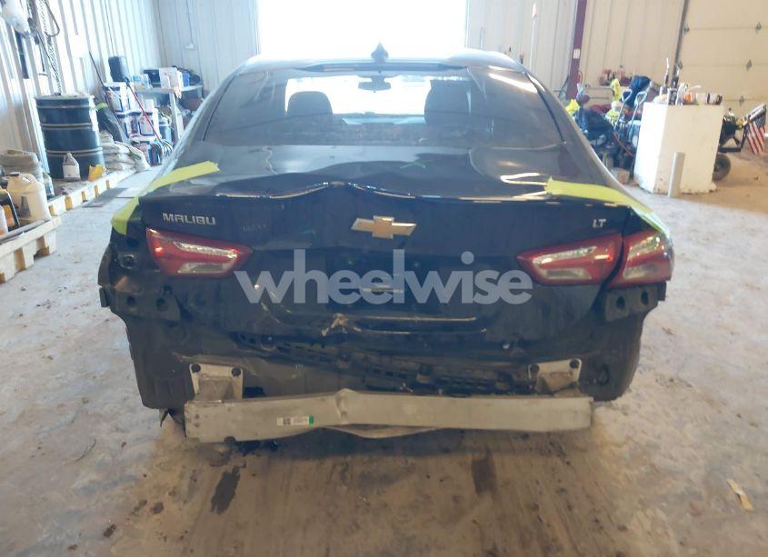 Photo 6 of 2020 Chevrolet Malibu FWD LT (VIN 1G1ZD5STXLF118728)