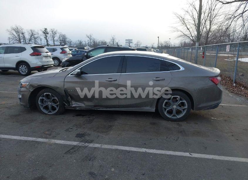 Photo 14 of 2020 Chevrolet Malibu FWD LT (VIN 1G1ZD5STXLF128613)