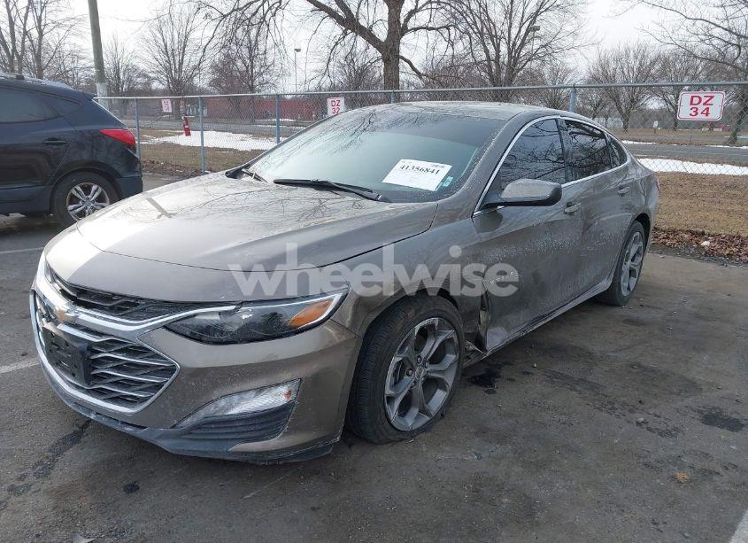 Photo 6 of 2020 Chevrolet Malibu FWD LT (VIN 1G1ZD5STXLF128613)