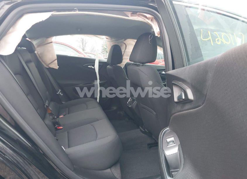 Photo 8 of 2020 Chevrolet Malibu FWD LT (VIN 1G1ZD5STXLF155651)