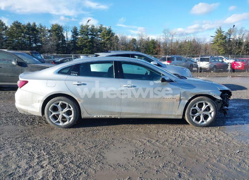 Photo 13 of 2021 Chevrolet Malibu FWD LT (VIN 1G1ZD5STXMF009283)