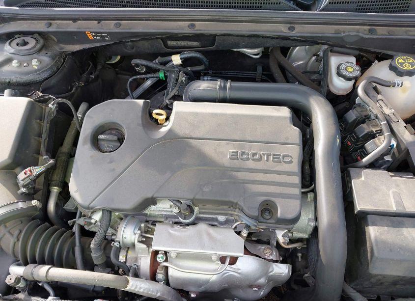 Photo 10 of 2021 Chevrolet Malibu FWD LT (VIN 1G1ZD5STXMF010093)