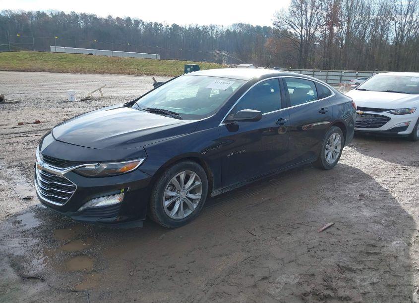 Photo 2 of 2021 Chevrolet Malibu FWD LT (VIN 1G1ZD5STXMF010093)