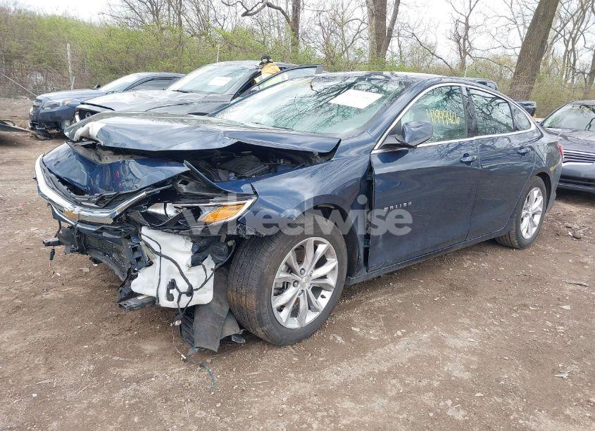 Photo 2 of 2021 Chevrolet Malibu FWD LT (VIN 1G1ZD5STXMF012314)