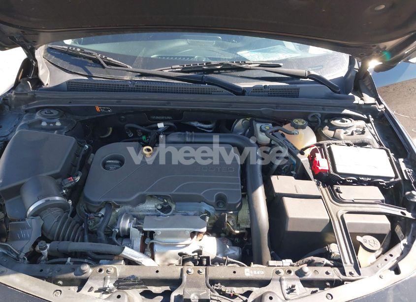 Photo 10 of 2021 Chevrolet Malibu FWD LT (VIN 1G1ZD5STXMF017464)