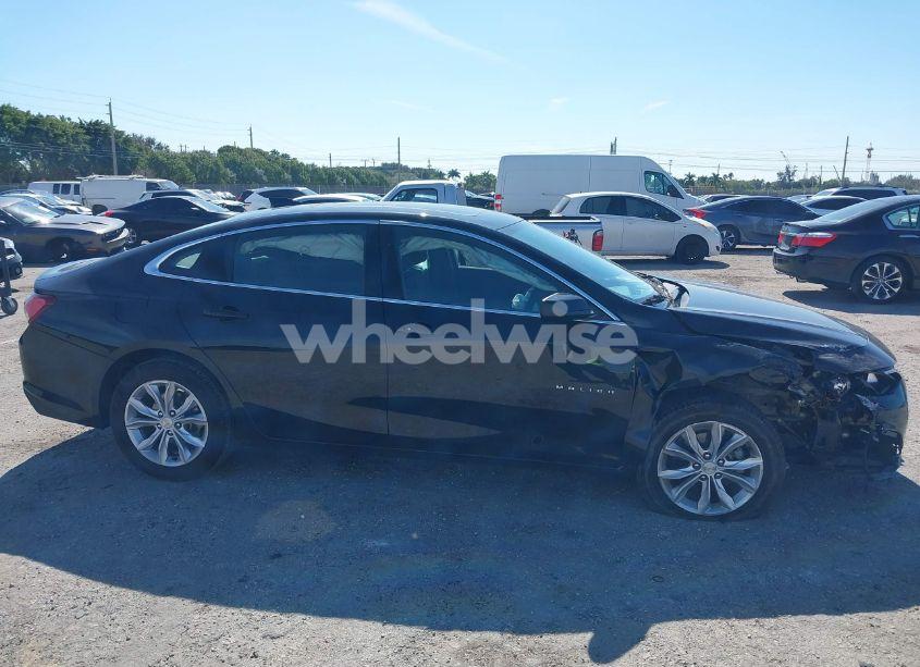 Photo 13 of 2021 Chevrolet Malibu FWD LT (VIN 1G1ZD5STXMF017464)