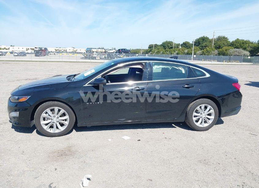 Photo 14 of 2021 Chevrolet Malibu FWD LT (VIN 1G1ZD5STXMF017464)