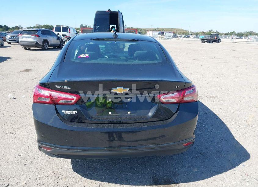 Photo 16 of 2021 Chevrolet Malibu FWD LT (VIN 1G1ZD5STXMF017464)