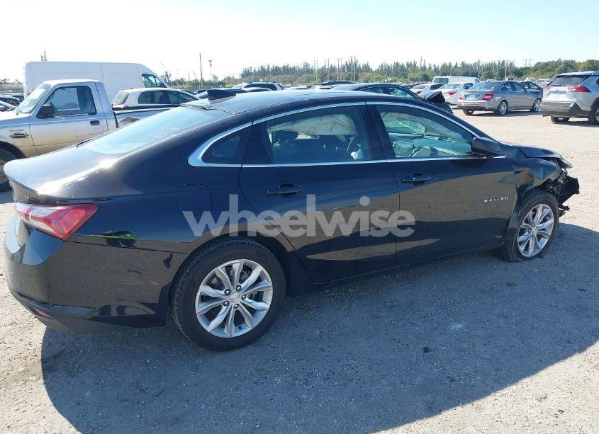 Photo 4 of 2021 Chevrolet Malibu FWD LT (VIN 1G1ZD5STXMF017464)