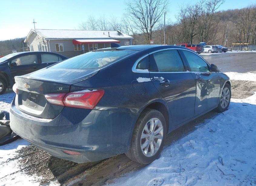 Photo 4 of 2021 Chevrolet Malibu FWD LT (VIN 1G1ZD5STXMF019442)