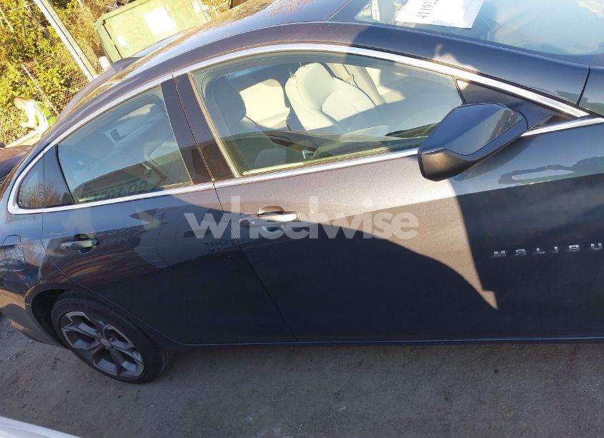 Photo 13 of 2021 Chevrolet Malibu FWD LT (VIN 1G1ZD5STXMF022499)