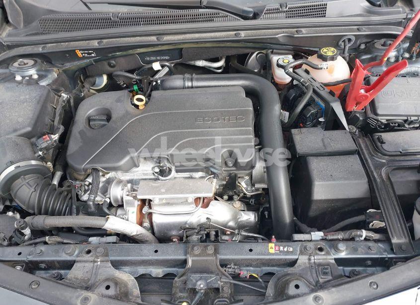 Photo 10 of 2021 Chevrolet Malibu FWD LT (VIN 1G1ZD5STXMF048469)