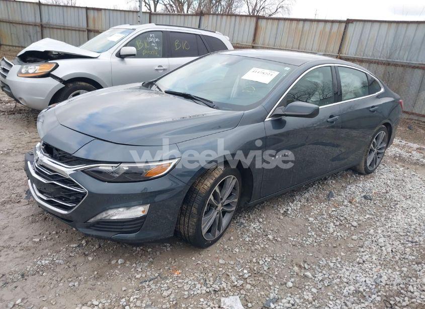 Photo 2 of 2021 Chevrolet Malibu FWD LT (VIN 1G1ZD5STXMF048469)