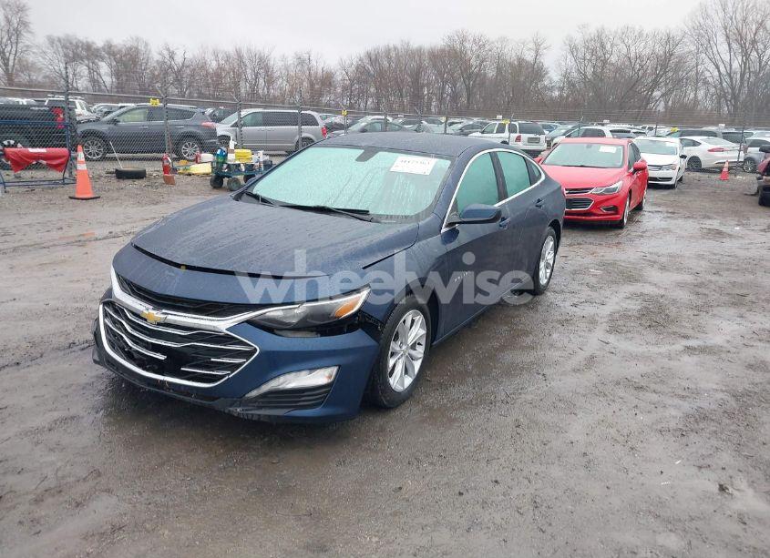 Photo 2 of 2021 Chevrolet Malibu FWD LT (VIN 1G1ZD5STXMF063652)