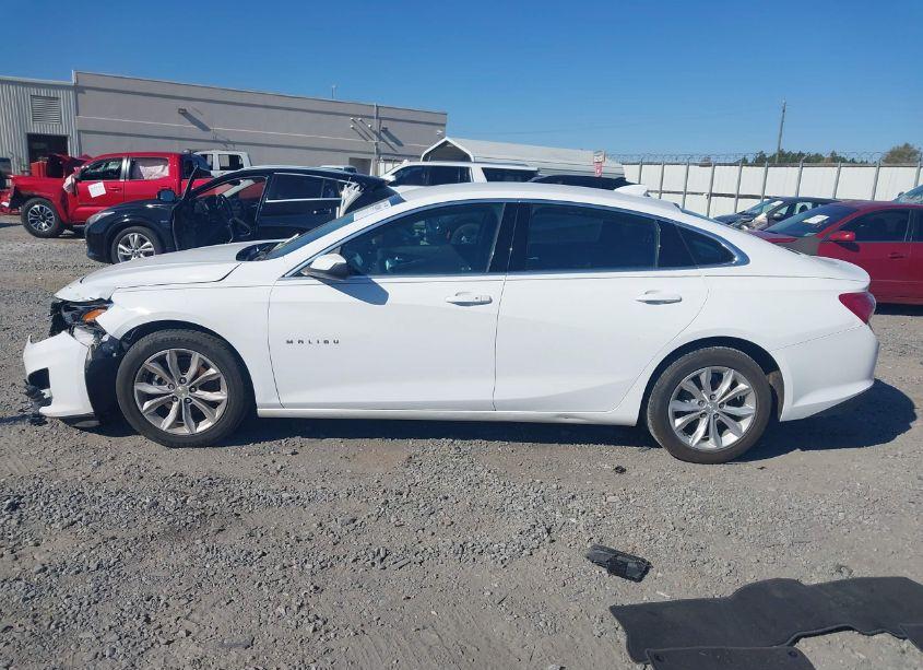 Photo 13 of 2021 Chevrolet Malibu FWD LT (VIN 1G1ZD5STXMF071184)