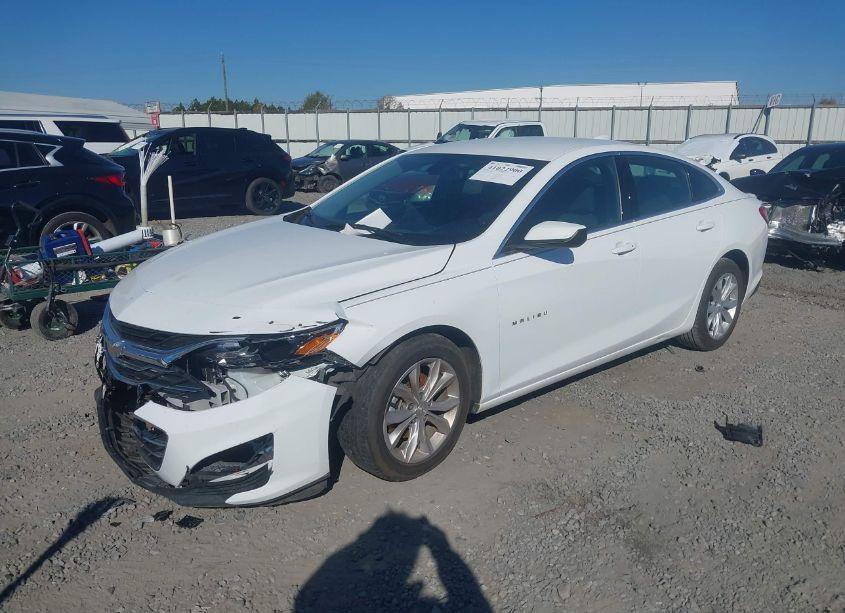 Photo 2 of 2021 Chevrolet Malibu FWD LT (VIN 1G1ZD5STXMF071184)