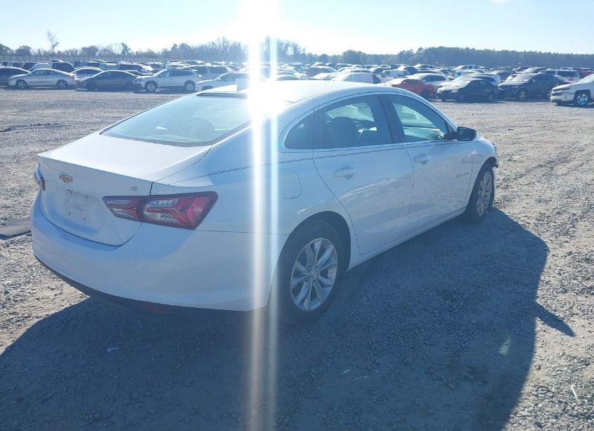 Photo 4 of 2021 Chevrolet Malibu FWD LT (VIN 1G1ZD5STXMF071184)