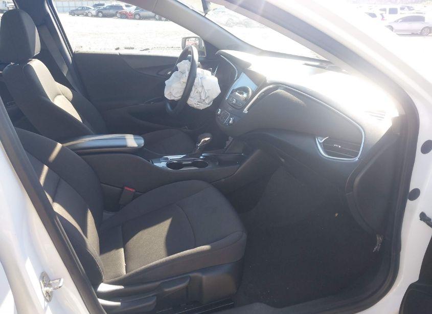 Photo 5 of 2021 Chevrolet Malibu FWD LT (VIN 1G1ZD5STXMF071184)