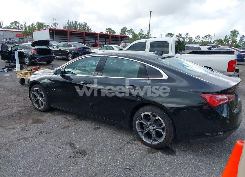 Photo 3 of 2021 Chevrolet Malibu FWD LT (VIN 1G1ZD5STXMF073257)