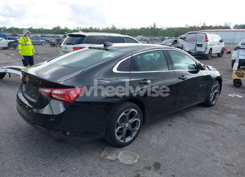 Photo 4 of 2021 Chevrolet Malibu FWD LT (VIN 1G1ZD5STXMF073257)