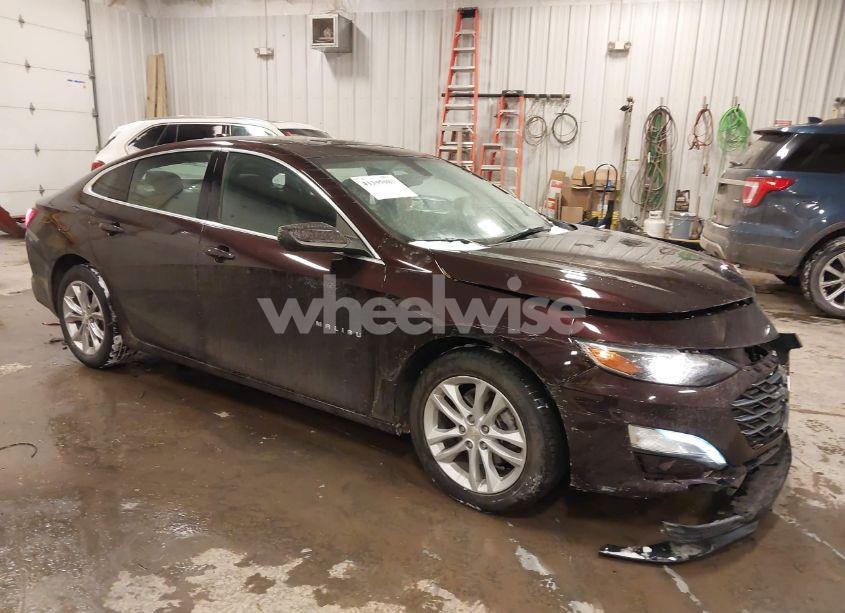 2021 Chevrolet Malibu FWD LT (VIN 1G1ZD5STXMF075770) main photo