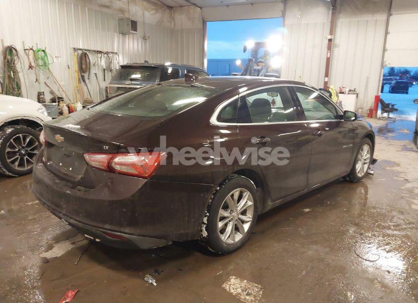 Photo 4 of 2021 Chevrolet Malibu FWD LT (VIN 1G1ZD5STXMF075770)