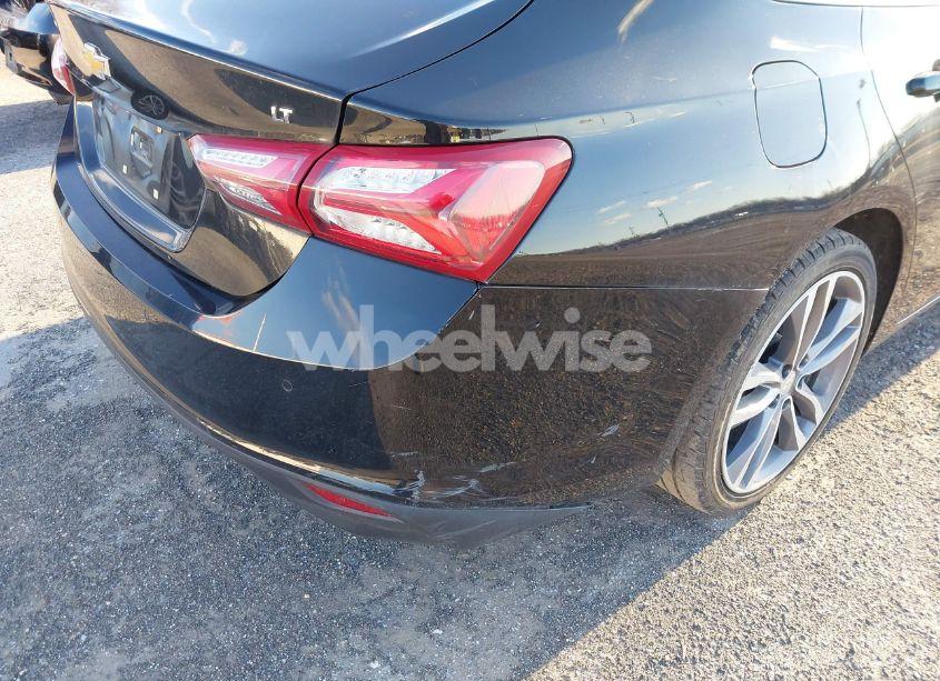 Photo 6 of 2022 Chevrolet Malibu FWD LT (VIN 1G1ZD5STXNF104282)