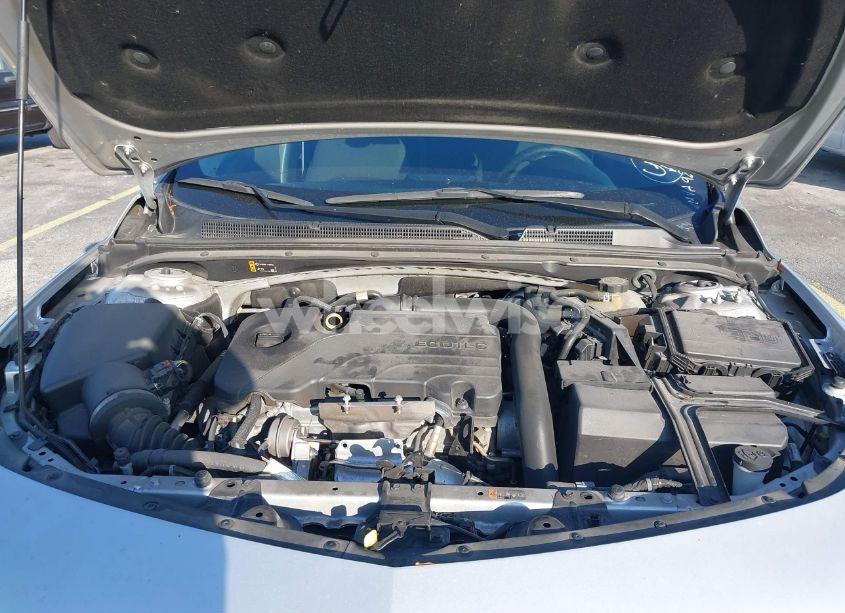 Photo 10 of 2022 Chevrolet Malibu FWD LT (VIN 1G1ZD5STXNF110258)