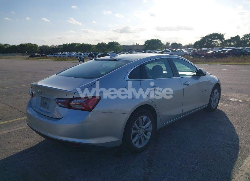 Photo 4 of 2022 Chevrolet Malibu FWD LT (VIN 1G1ZD5STXNF110258)