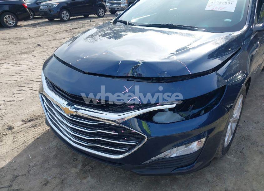 Photo 6 of 2022 Chevrolet Malibu FWD LT (VIN 1G1ZD5STXNF120353)