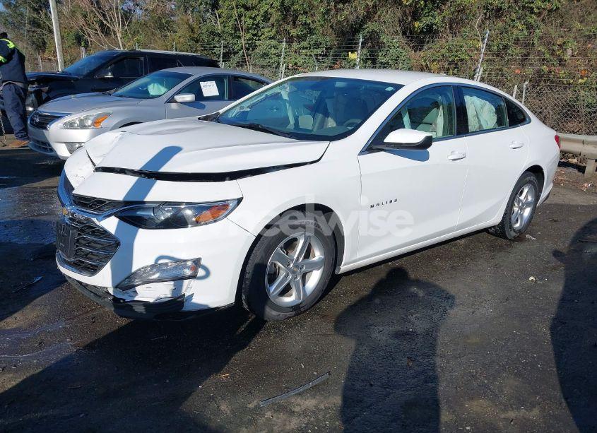 Photo 2 of 2022 Chevrolet Malibu FWD LT (VIN 1G1ZD5STXNF144331)