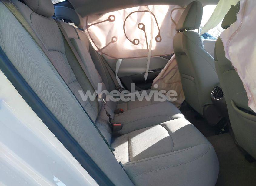 Photo 8 of 2022 Chevrolet Malibu FWD LT (VIN 1G1ZD5STXNF144331)