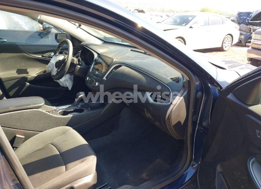 Photo 5 of 2022 Chevrolet Malibu FWD LT (VIN 1G1ZD5STXNF150016)