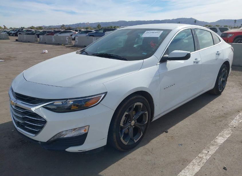 Photo 2 of 2022 Chevrolet Malibu FWD LT (VIN 1G1ZD5STXNF164451)