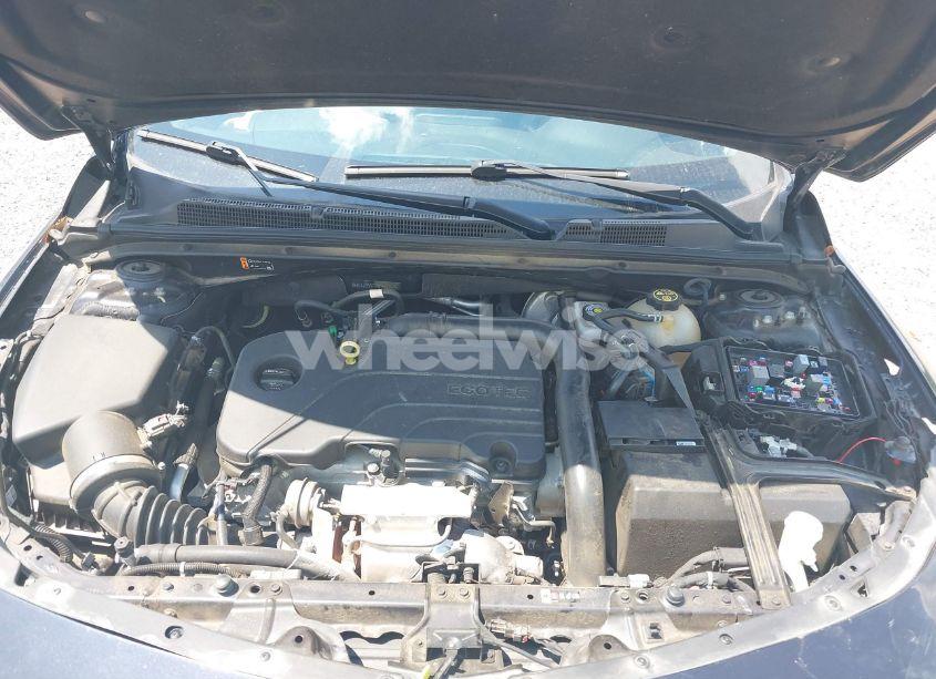 Photo 10 of 2022 Chevrolet Malibu FWD LT (VIN 1G1ZD5STXNF179323)