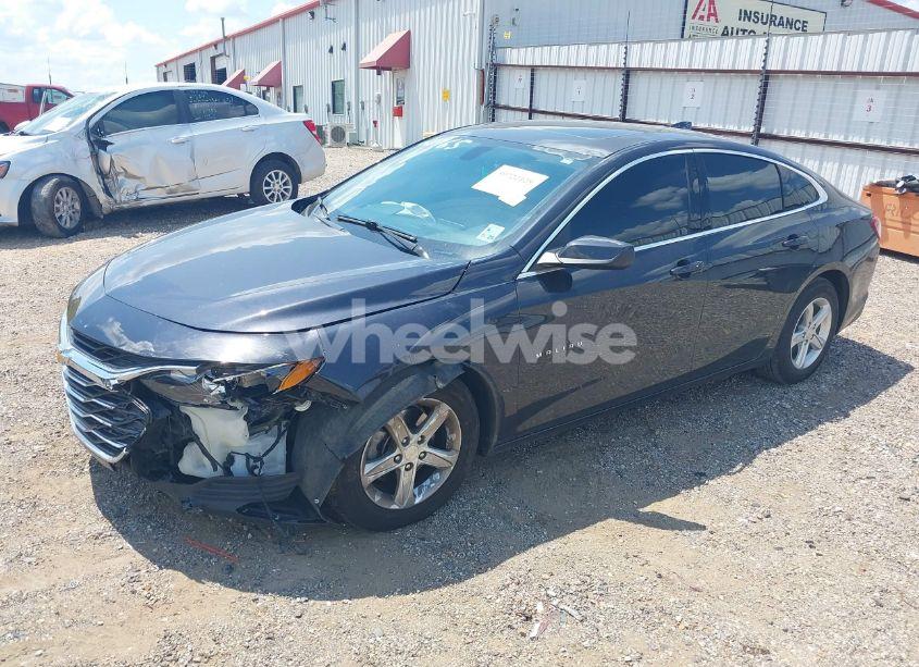 Photo 2 of 2022 Chevrolet Malibu FWD LT (VIN 1G1ZD5STXNF179323)